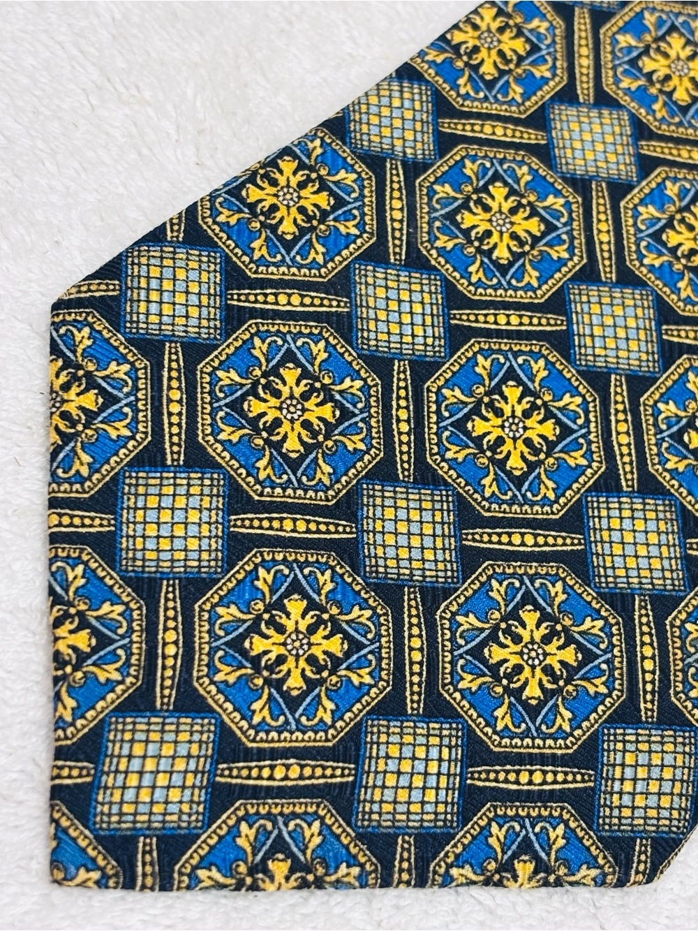 Brand New Vintage Tie By Passsione - Tie Width Is 4 Inches